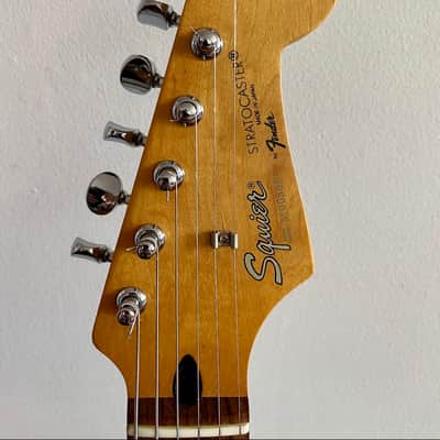Squier Wayne's World Excalibur Stratocaster Electric Guitar 1992 Artic White image 3