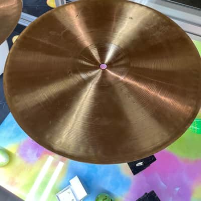 Paiste 14" 2002 Heavy Hi-Hat Cymbals (Pair) - Traditional - TOP HI HAT HAS SMALL CRACKS image 9