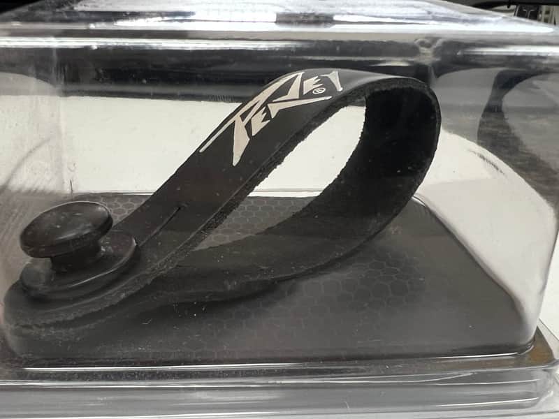 Peavey 00479350 strap hook image 1