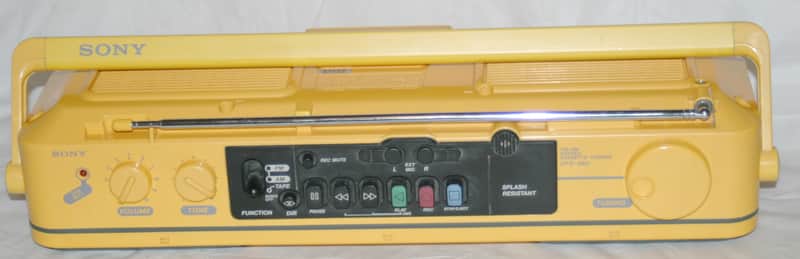 SONY Sports CFS-950 FM Radio Auto-Reverse Cassette Tape Player