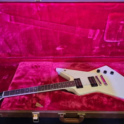 Gibson USA 70's Explorer - Classic White w/Case image 18