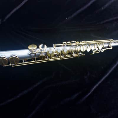 Martin Handcraft Phase III Soprano Sax - 1928 - Silver plated body, gold washed bell, gold plated keywork image 2