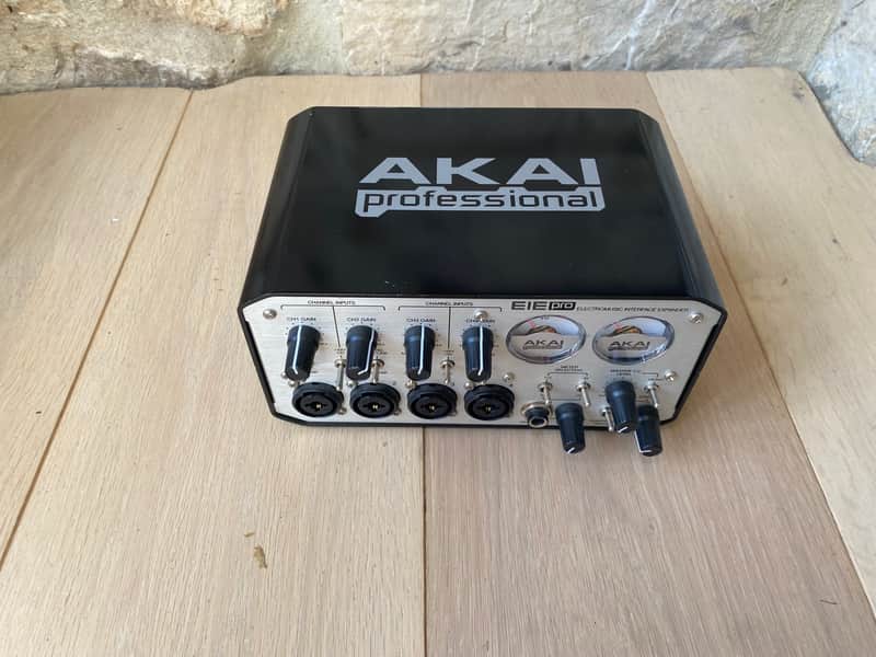 Akai EIE Pro USB 2.0 Audio Interface