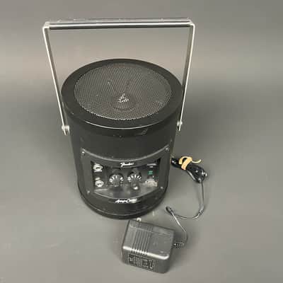 Fender Amp Can Portable Rechargeable Guitar/Mic Amplifier PR 522 w/ Original Charger (1 of 2) image 8