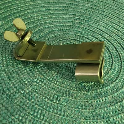 RARE & CLEAN! 1920s 1930s 1940s 1950s * Slingerland RADIO KING clamp on CYMBAL MOUNT HOLDER for L ARM * CLAMPS onto Bass Drum HOOP * Clean NICKEL * mount bracket image 3