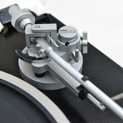 Yamaha GT-2000 Vintage LP Turntable in Near Mint Condition with Original Box image 7