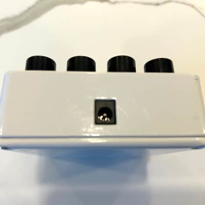 Electro Harmonix B9 Organ Machine Guitar Effects Pedal with 9 Classic Organ Sounds image 7
