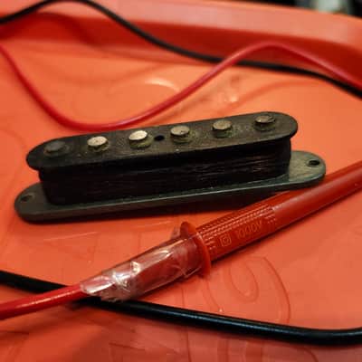 FENDER STRATOCASTER PICKUP 1979 grey bottom, rewound, meter reads 5.62 image 5