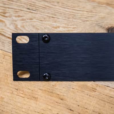 DBX Single Long Rack Ear for163x/263x/363x/463x/563x Mount Bracket U283828 image 2