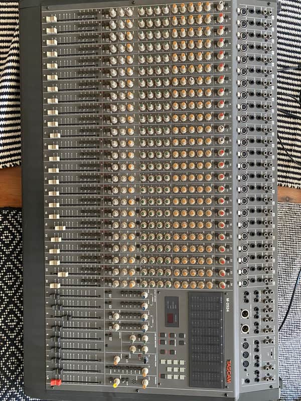 TASCAM M2524 | Reverb