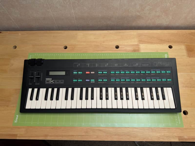 Yamaha DX100 Programmable Algorithm Synthesizer 1985 - Black image 1
