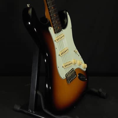 Fender American Vintage 2 1961 Stratocaster 2024 - 3-Tone SUnburst image 4