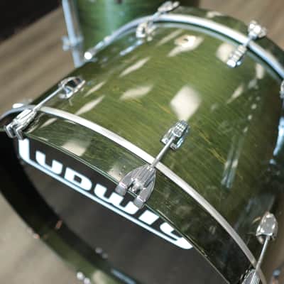 Pre-Owned Ludwig Classic Maple 3-PC Shell Pack 14/16/24 (Green Lacquer) imagen 5