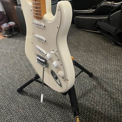 Fender Stratocaster 2015 - Olympic white image 3