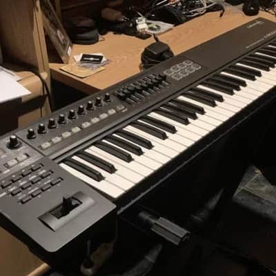 Roland A-800PRO 61-Key MIDI Keyboard Controller | Reverb