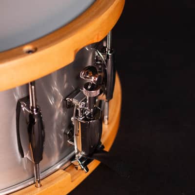 Gretsch 14" x 6.5" Full Range Aluminum Snare Drum with Wood Hoops image 3