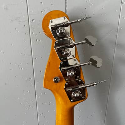 Mojo Dojo – Olympic White Precision Bass – AV II Neck – Custom Shop Pickup – PLEK + Pro Setup – Excellent Player image 9