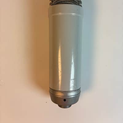 RODE NT1-A Large Diaphragm Cardioid Condenser Microphone image 3