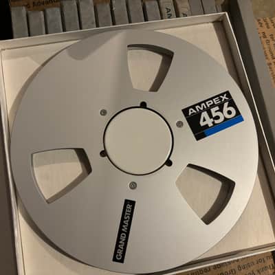 Lot of empty 10.5" x 1/4" NAB hub Reels Ampex and AGFA with boxes image 3