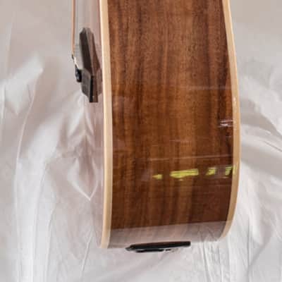 Traveler Redlands Acoustic/Electric Koa Gloss with Gig Bag image 6