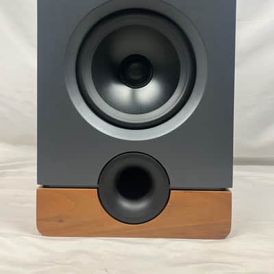 Output Frontier 6.5" 2-Way Active Studio Monitors - Pair (Powered by Barefoot) image 3