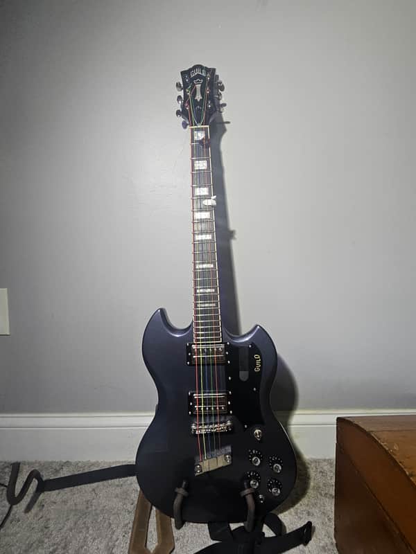 Guild Newark St. Collection Polara Deluxe image 1