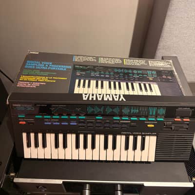 Yamaha VSS 200 - Rare Vintage sampling keyboard