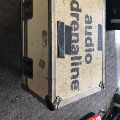 Ampeg SVT Vintage 8x10" Bass Cabinet Working and rolling case image 3