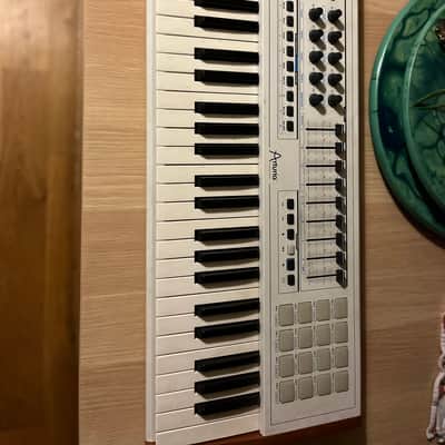 Arturia KeyLab 49 MIDI Controller 2013 - 2017 - White image 2