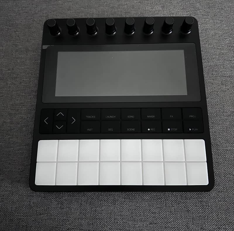 1010 Music Bento 2025 - Black image 1