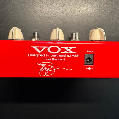 Vox Satriani Satchurator w/box & docs image 4