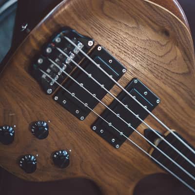 Wal Mk2 Fretless American Walnut Facings, Mahogany Core, Ebony Fretboard Electric Bass Guitar image 6