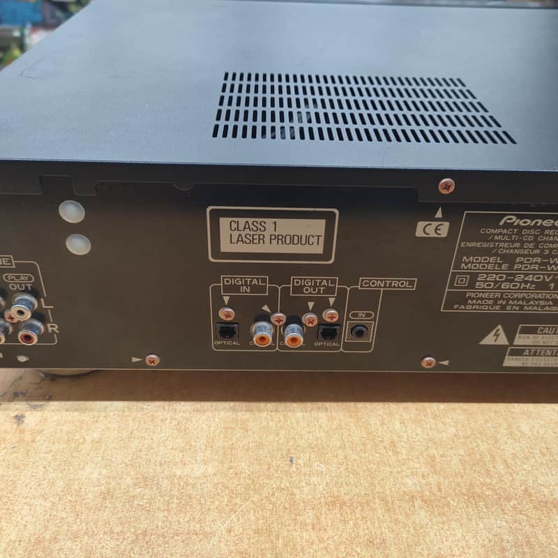 2000-2003 Pioneer PDR-W839 Black