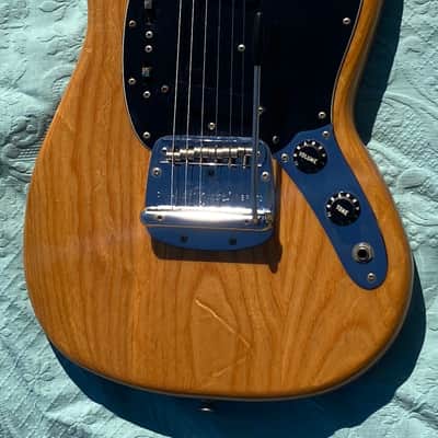 Fender Mustang 1978 - Natural - Near Mint - Maple Fingerboard image 2