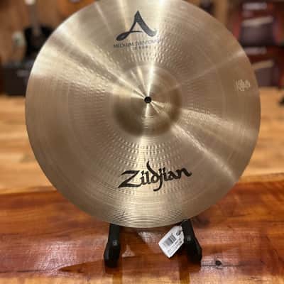 Zildjian A Series Medium Thin Crash Cymbal 18" image 1