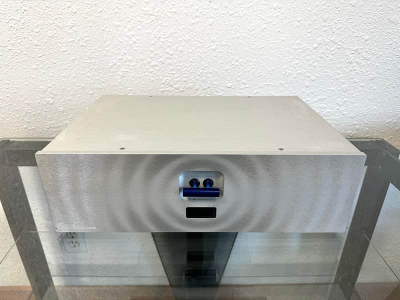 Audience AR12 Adept Response Ultra High Resolution Power Conditioner image 1