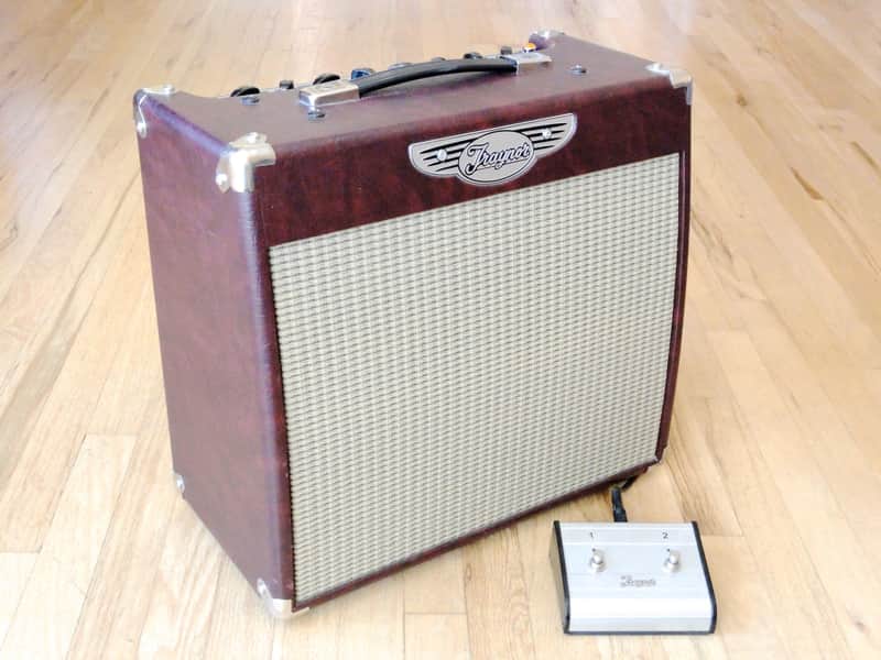 Traynor YCV20 II Custom Valve 15-Watt 1x12" Guitar Combo image 1