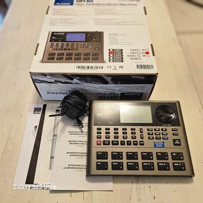 Alesis SR 18 High Definition Drum Machine