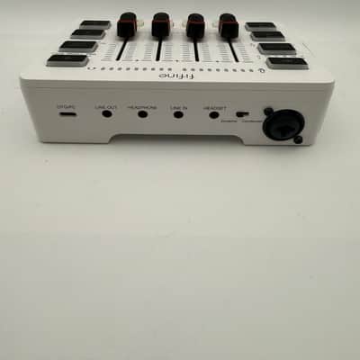 Fifine AmpliGaming 3 SC3 Mixer + Microphone 2020's - White image 3