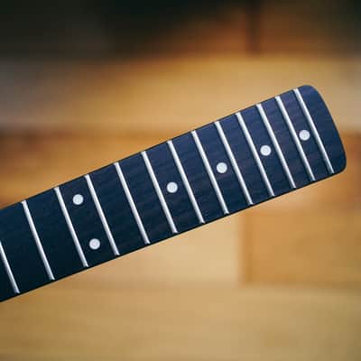 Stratocaster Neck – Vintage Maple & Rosewood | 21 Frets | Nitro Satin Finish | Bone Nut image 10