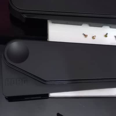 KORG M1 T2 T3 EX PLASTIC END CAP RIGHT LEFT SIDES COMPLETE GOOD ORIGINAL PART image 2