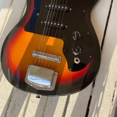 Harmony H804 Electric Guitar – Sunburst – Mint w/Original Case, Papers & Cable image 11