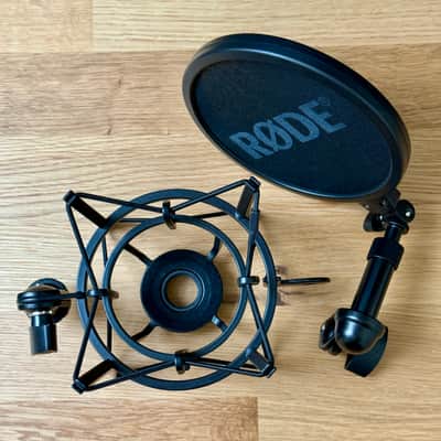 RODE NT1 5th Generation Cardioid Condenser Microphone 2023 - Present - Black imagen 3