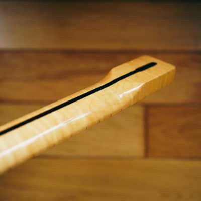 Stratocaster Neck – Flame Maple | 22 Frets | Light Gloss Finish | Bone Nut image 11