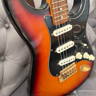 Fender Stratocaster SRV 1993 /w case image 9