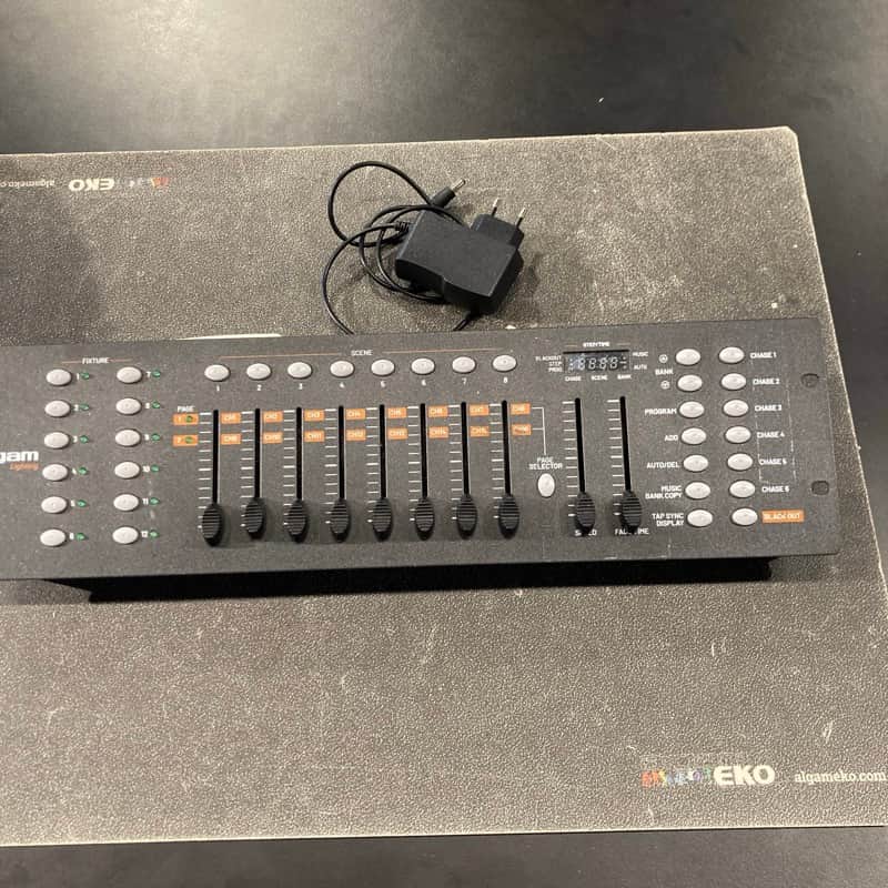 ALGAM LIGHTING LIGHT 192 Console DMX 192 Canali image 1