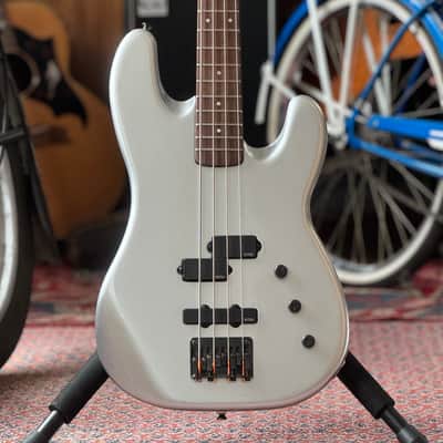 Marina Profile Bass Boxer M-PJ-E - Metallic Silver, turn of the '80s & '90s