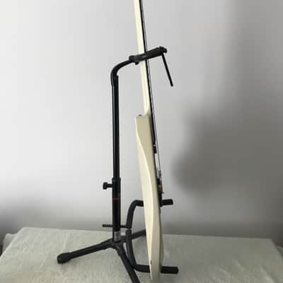 Ovation Breadwinner White image 7
