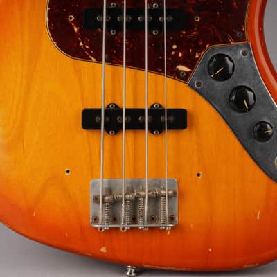 Fender Custom Shop 1964 Jazz Bass Relic - 2007 - Cherry Sunburst Relic image 4