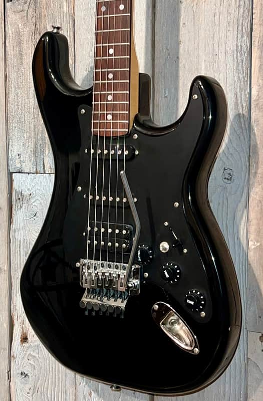 Excellent 1985 Kramer Focus 3000, Made in Japan Black, Pro Setup